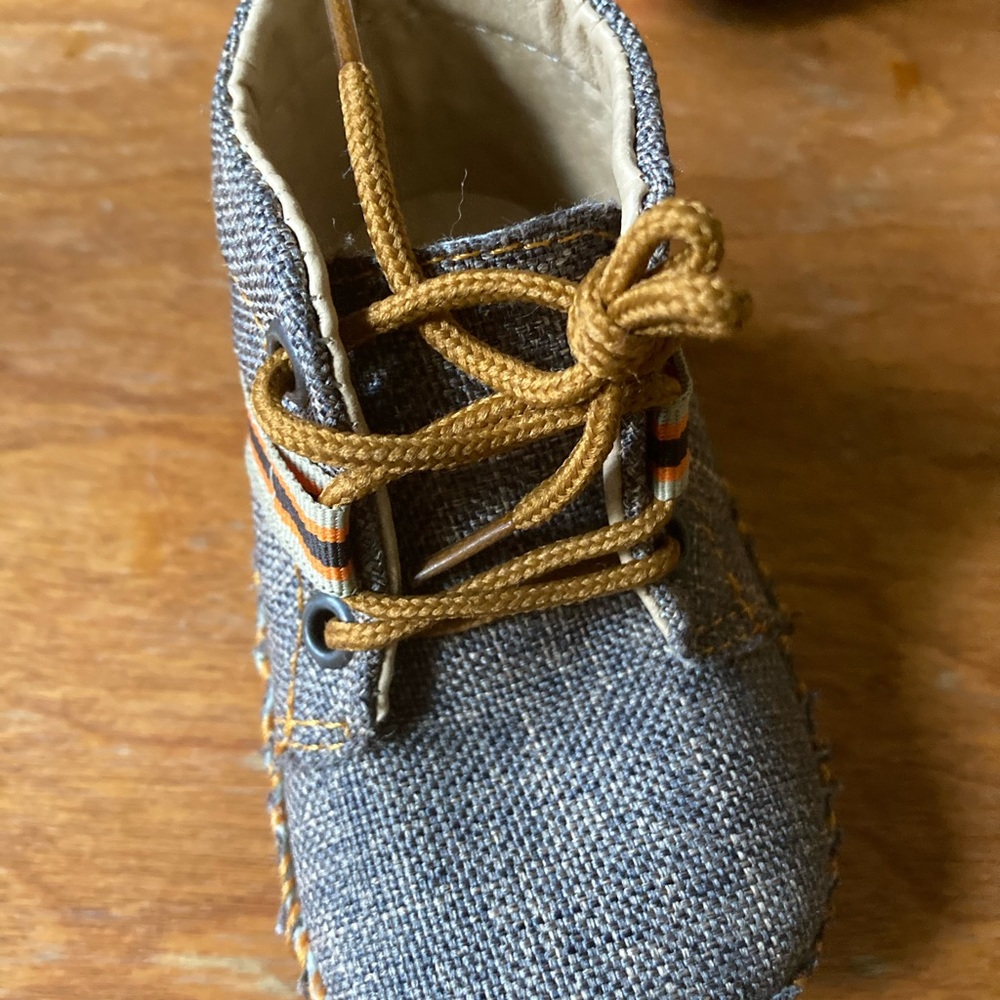 Adoorable little mocassins 3-6 mths - Picture 5 of 6